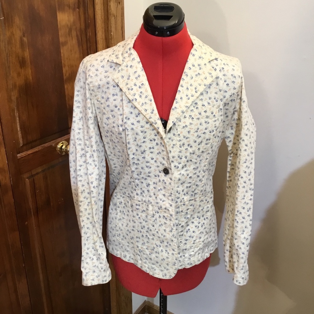 Liz Claiborne jean blazer, size S, 3 pockets, no padding